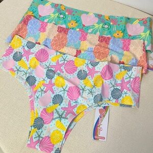 Set of 3 Cheek Boss Cheeky Bikini Undies Sz M Floral & Seashell Prints